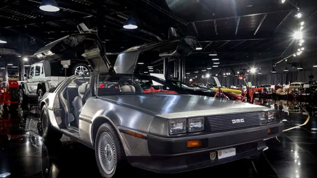 DeLorean DMC-12, în galeria Țiriac Collection. Mașina a făcut furori în filmul „Back to the Future”