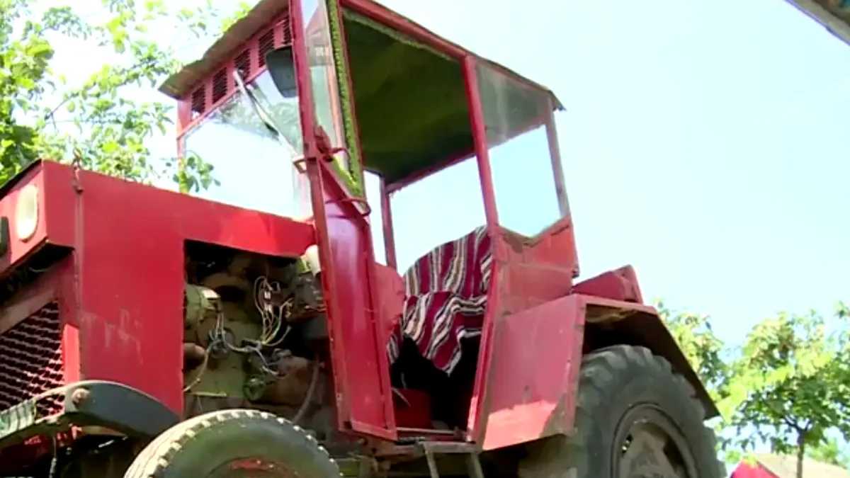 Tractorul home made. Iată ce iese dacă amesteci piese de Mercedes, Aro, Audi şi Dacie - VIDEO