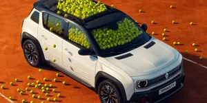 Renault prezintă la Roland-Garros 2026 noul Renault 4 Roland-Garros E-Tech electric