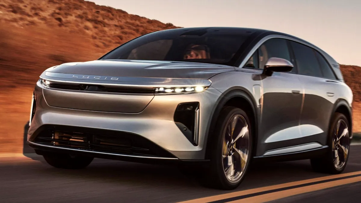 Cât de repede se depreciază un SUV electric de lux: A pierdut 3.000 de dolari la fiecare 100 km