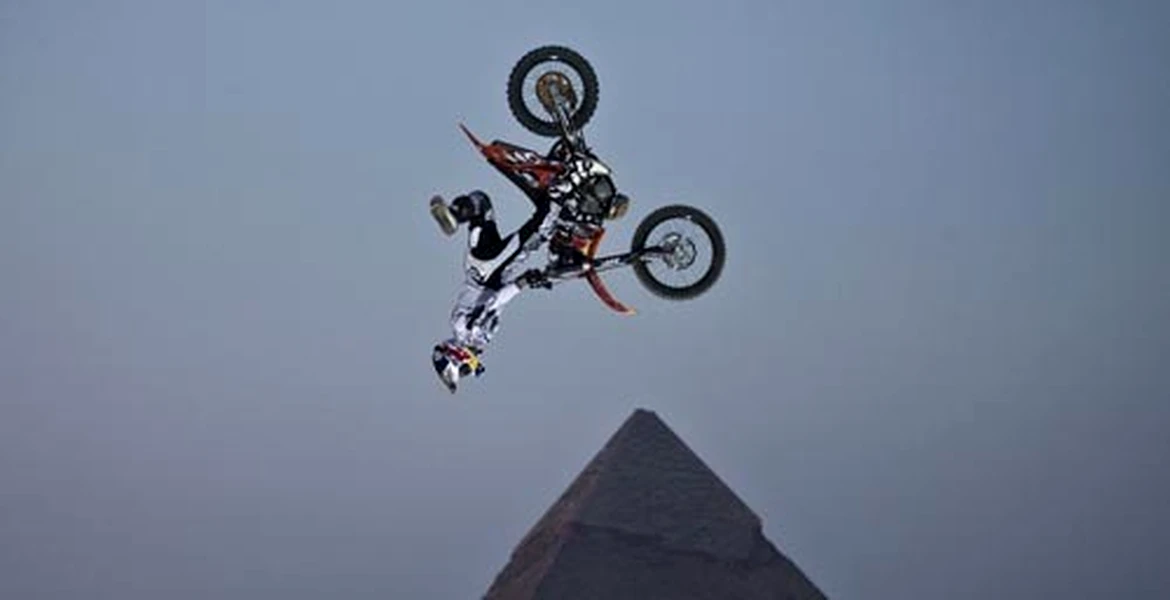 Red Bull X-Fighters World Tour 2010 – Marele Sfinx, Egipt