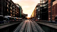 AVERTISMENT PENTRU ȘOFERI! Cât te poate costa, mai nou, schimbarea bruscă de bandă?!
