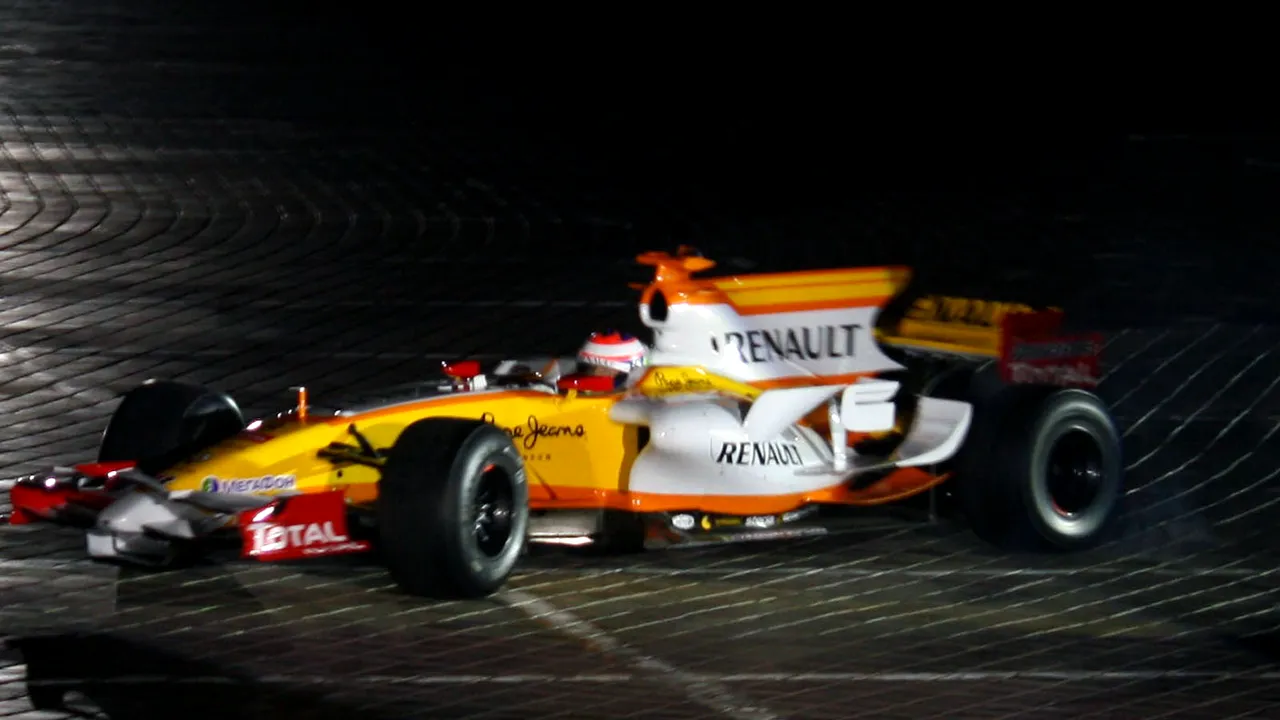 6-renault-f1-team-roadshow-3 