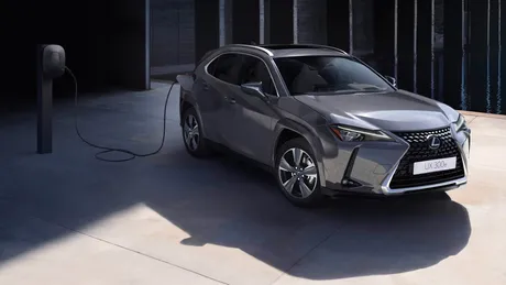 UX 300e: Primul SUV electric Lexus primește o versiune nouă cu mai multă autonomie