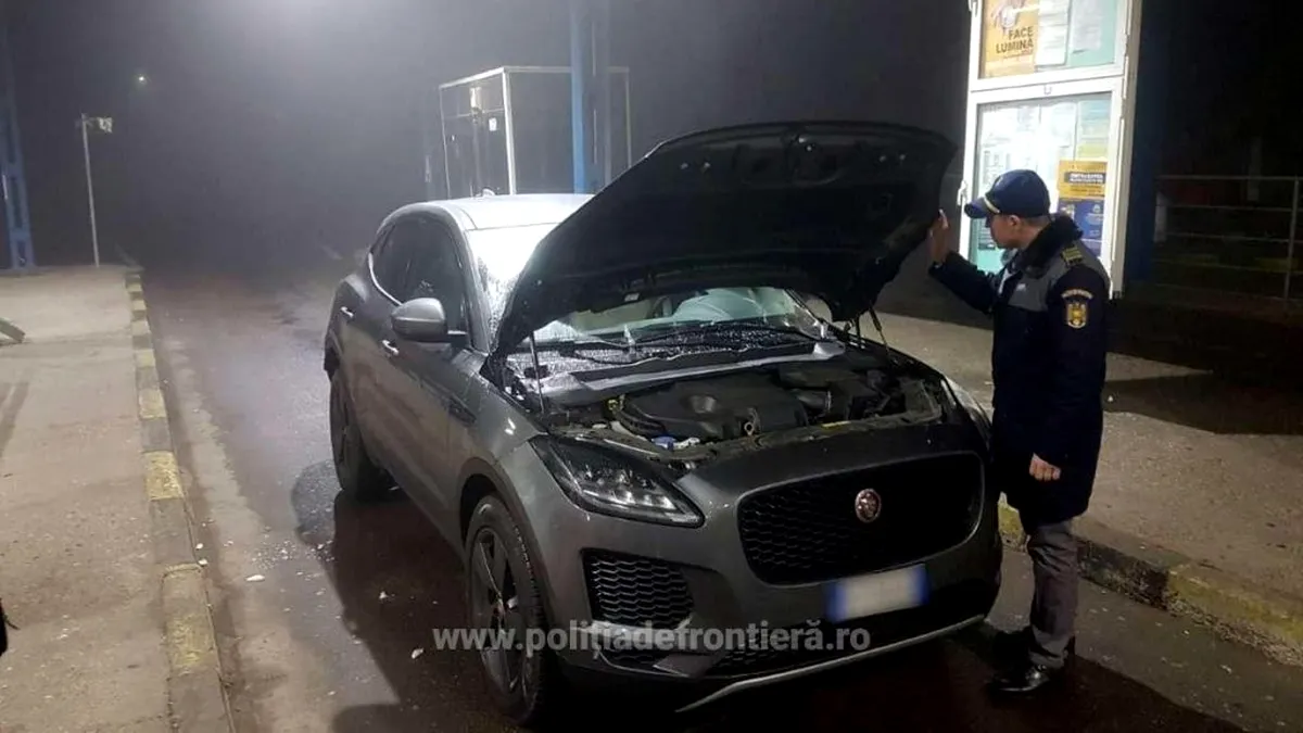 Polițiștii de frontieră au confiscat un Jaguar furat de numai două zile - VIDEO