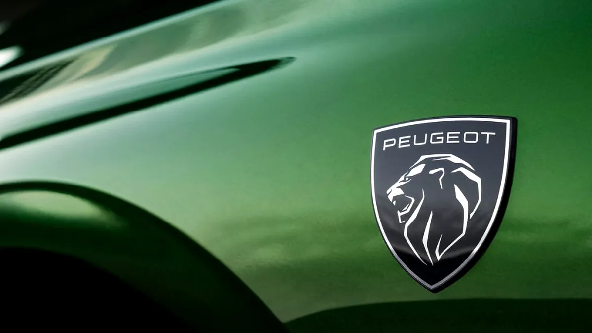 Stellantis face 850 de noi angajări la uzina unde se produce modelul Peugeot 308