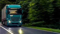 Camioanele de peste 7,5 tone, interzise pe Autostrada Soarelui și două drumuri naționale de 30 aprilie și 1 Mai