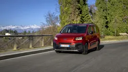 FOTO Fiat readuce modelul Qubo pe piață, cu motor diesel și versiune cu 7 locuri