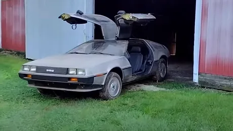 Un DeLorean a fost descoperit într-un depozit. Două decenii a stă nemișcat - VIDEO