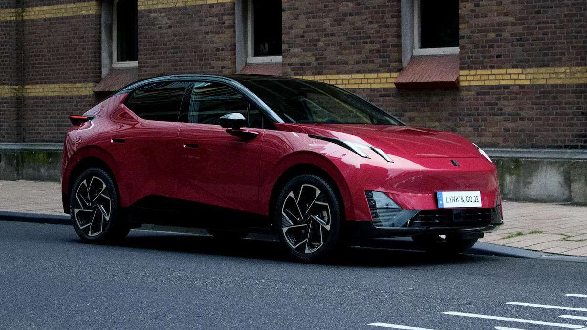 SUV-ul Lynk & Co 02 a obținut calificativul maxim la testele de siguranță Euro NCAP