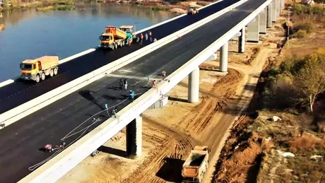 Șase luni în șase minute. VIDEO cu etapele majore în construirea celui mai lung pod din ţară