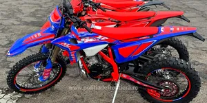 Video – Motociclete de aproximativ 30.000 de euro, căutate în Cehia, descoperite la Nădlac de polițiștii de frontieră