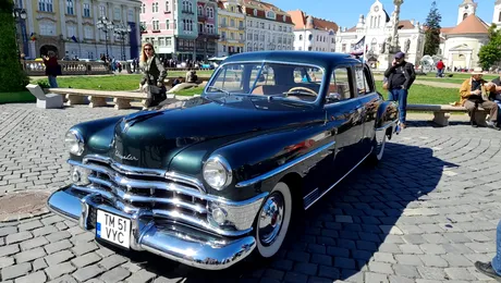 Mașini de colecție spectaculoase la Retroparada din Timișoara. De la Chrysler New Yorker până la vehicule din anii `90