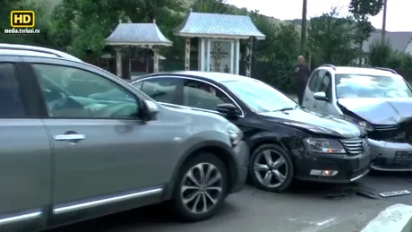 Accident surprins în direct la televizor, chiar atunci când reporterul vorbea despre cât de periculoasă este intersecția
