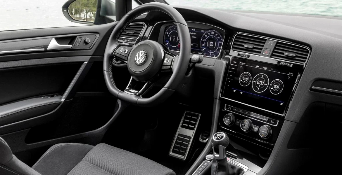 Noul Volkswagen Golf 8 ţinteşte zona premium. Mai mare, mai spaţios, cu funcţii de conducere autonomă. VW promite un model „mereu conectat”