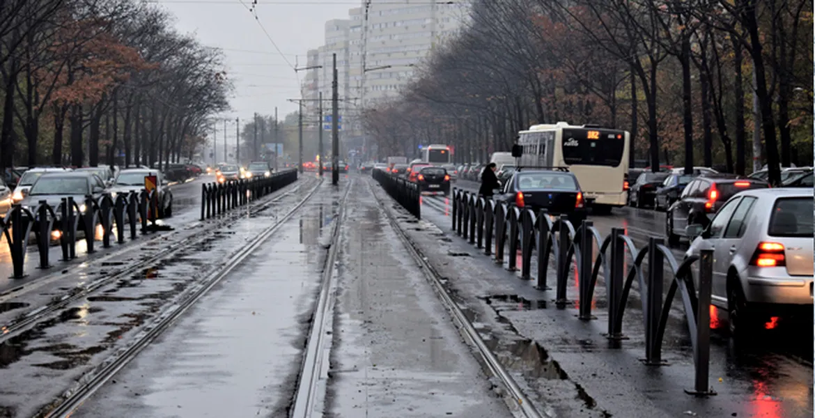 Gabriela Firea rezolvă, în sfârşit, problema traficului. Mulţumim!