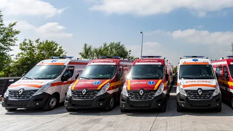 Ce trebuie să facă șoferii când întâlnesc o ambulanță în misiune? Legea va fi modificată