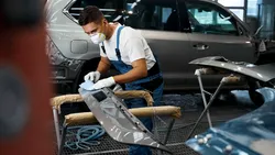 De ce merită să apelezi la servicii de tinichigerie și vopsitorie într-un service autorizat: bonus voucher 5% în rețeaua Țiriac Auto