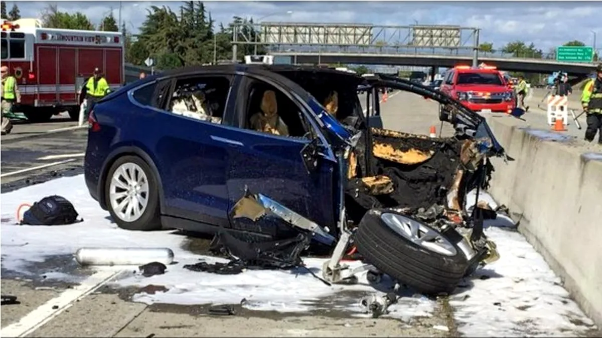 Șoferul de Tesla, ucis când mașina rula pe Autopilot, reclamase probleme la sistem