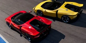 Unul dintre primele Ferrari 849 Testarossa a ajuns pe șoselele din România. 1.050 CP, 330 km/h și 0-100 km/h în mai puțin de 2,3 sec.