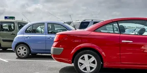 Cât costă parcarea în București, și cum faci să plătești mai puțin?