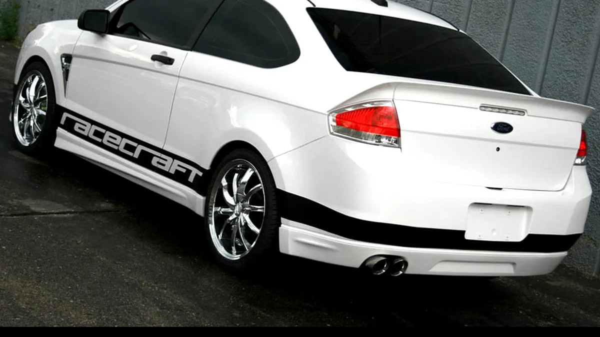 Ford Focus Coupe RC2 by Saleen