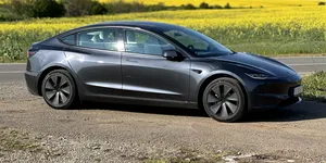 Review – De ce Tesla Model 3 continuă să fie etalonul segmentului electric: 10 lucruri care mi-au plăcut și singurul lucru care m-a deranjat