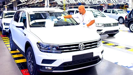 Volkswagen plănuiește economii de un miliard de euro. Reorganizare majoră și mai puțini șefi, din 2026