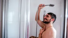 BANCUL ZILEI. BULĂ: – Iubi, vii să facem duș împreună?