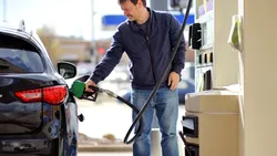 Ministrul Energiei: Acciza la carburanți ar putea fi redusă. Ce alte măsuri analizează Guvernul în acest moment