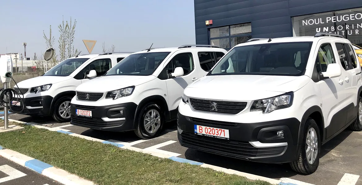 Trust Motors oferă trei mașini Peugeot Rifter institutului Matei Balș