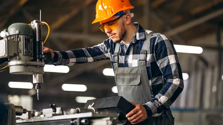 Prelucrarea materialelelor acum se face prin mijloace moderne (P)