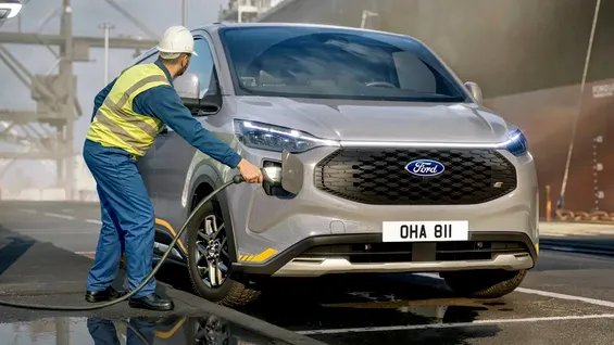 Utilitara electrică Ford Transit Custom va primi o autonomie mai mare