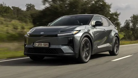 Toyota recheamă în service 10.000 de vehicule C-HR electrice din cauza riscului că ar putea rămâne fără putere în timpul mersului