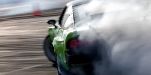 Poliția Română avertizează: driftul și manevrele agresive în trafic duc la suspendarea permisului pentru 30 de zile