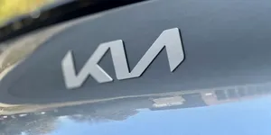 Kia și Genesis recheamă peste 230.000 de vehicule pentru posibile scurgeri de carburant