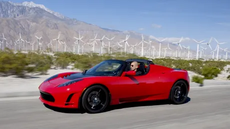 Tesla Roadster primeşte îmbunătăţiri care cresc autonomia la peste 600 km
