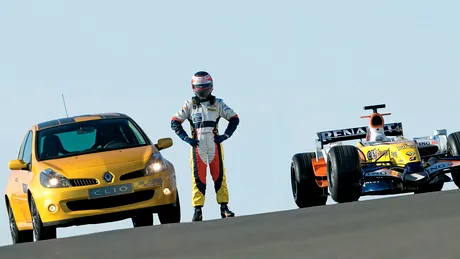 Renault Clio F1 Team R27