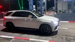 Un SUV Mercedes-Benz de 100.000 de euro, căutat de către autoritățile din Cehia, descoperit la frontiera de vest