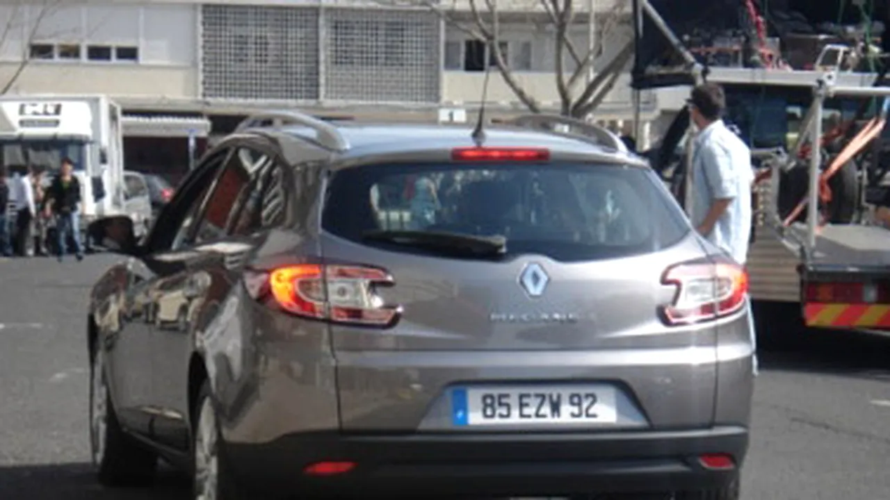 14-renault-megane-3-estate 