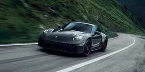 Ediție specială Porsche 911, inspirată de Transfăgărășan. Doar 10 vor fi produse, iar primul dintre ele a ajuns în România