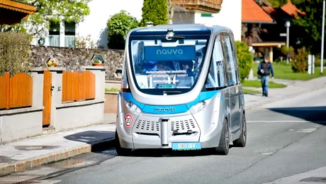 Un autobuz autonom a lovit un pieton în Viena - VIDEO