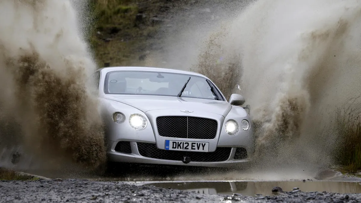 VIDEO: Ce poţi face cu un Bentley Continental GT