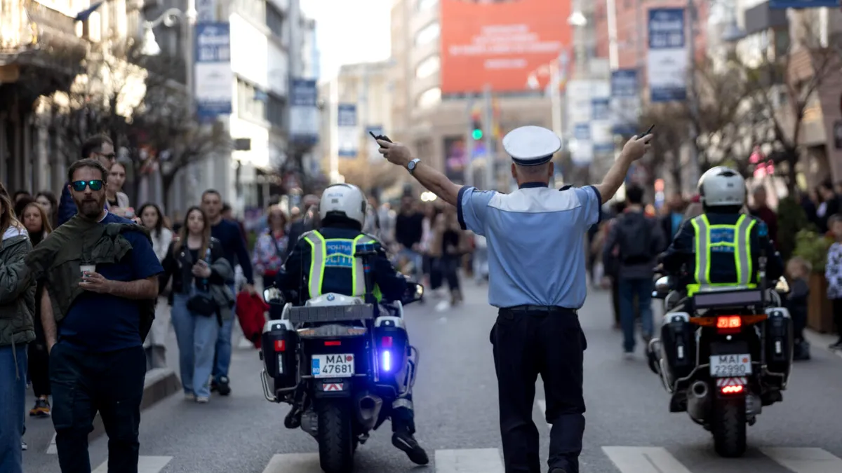 Restricții de trafic în centrul Bucureștiului. Procesiune cu 2.400 de oameni de la Catedrala Neamului la Patriarhie