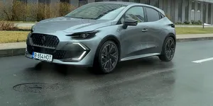 Prim contact cu noul Renault Clio în România. Cât de matur a devenit bestsellerul francez