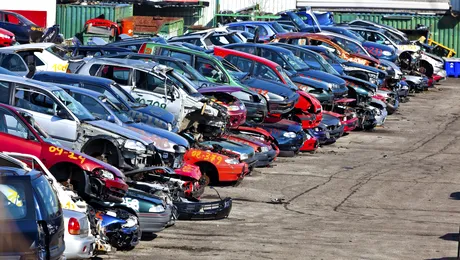 Regulile UE privind mașinile scoase din uz intră în vigoare: noi cerințe de reciclare și restricții la export. 10-12 mil. de vehicule ajung deșeuri în fiecare an