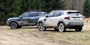 Foto / Dacia Duster și Bigster, în premieră cu tracțiune integrală și cutie automată. Prim contact în România cu SUV-urile fabricate la Mioveni