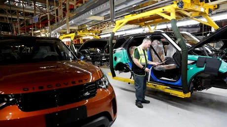 Jaguar Land Rover elimină mii de locuri de muncă pe fondul declinului motorinei