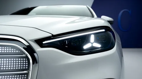 Producătorii auto implementează o nou tehnologie pentru iluminare. Farurile Micro LED câștigă tot mai mult teren