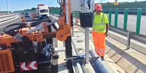 Autostrada A7 intră în reparații. Peste 100 de bucăți de parapet au fost deja distruse în accidente
